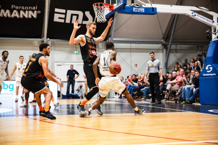 O Basquete: Um Esporte Eletrizante Que Cativa o Mundo